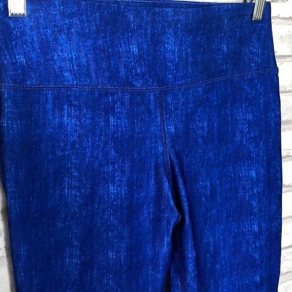 90 Degree by Reflex bright blue leggings, small - Picture 4 of 6
